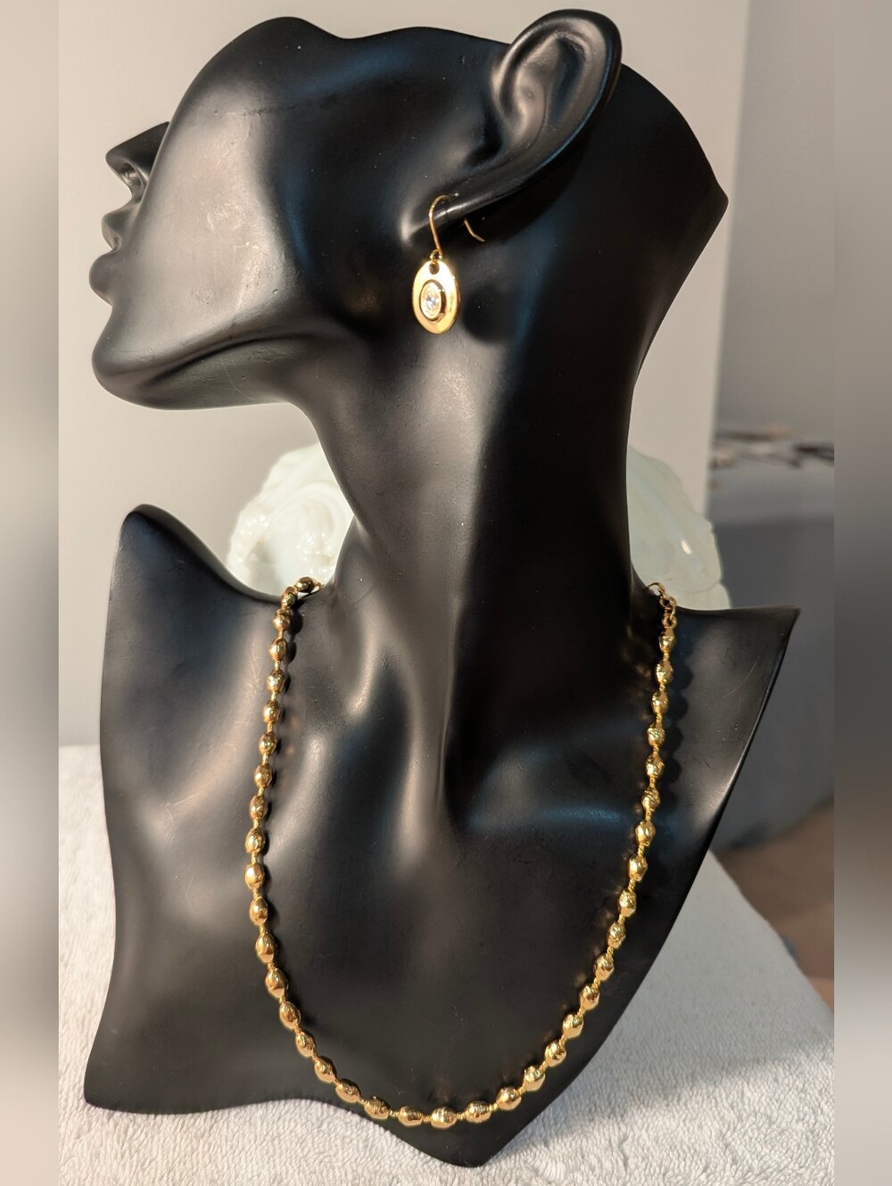 Soho Design VTG Gold Beaded Necklace & Matching Oval Drop Earrings + FREE GIFT